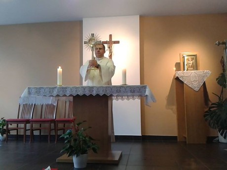 Cjelodnevno klanjanje na rođendan bl. Alojzija