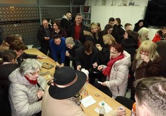 Zajedničko druženje župljana nakon zadnje mise zornice